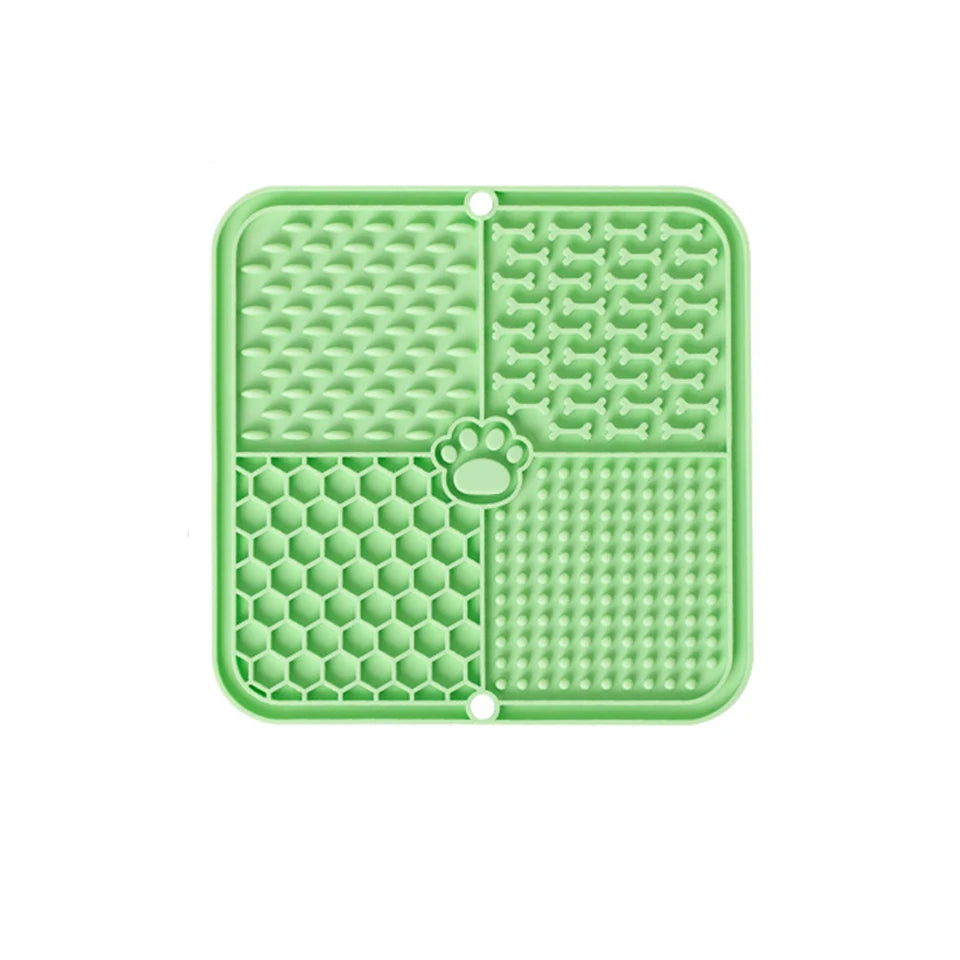 15.5x15.5cm Slow Feeder Licking Mat Food Grade Silicone Pet Feeding Mat Strong Suction Cup Anti Gulping Bowl Dog Cat Treat Pad