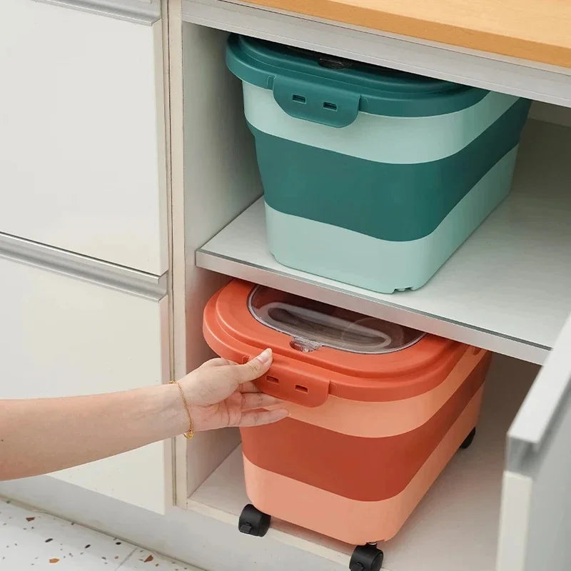 Collapsible Airtight Pet Food Storage Container