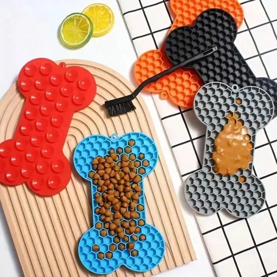 1pc Durable Interactive Pet Licking Pad, Silicone Slow Eating Mat For Dogs & Cats, Wall Stick Suction Feeding Plate For Bath Time, Boredom Breaker Puppy Stuff, Easy To Clean SP260514161757679202332