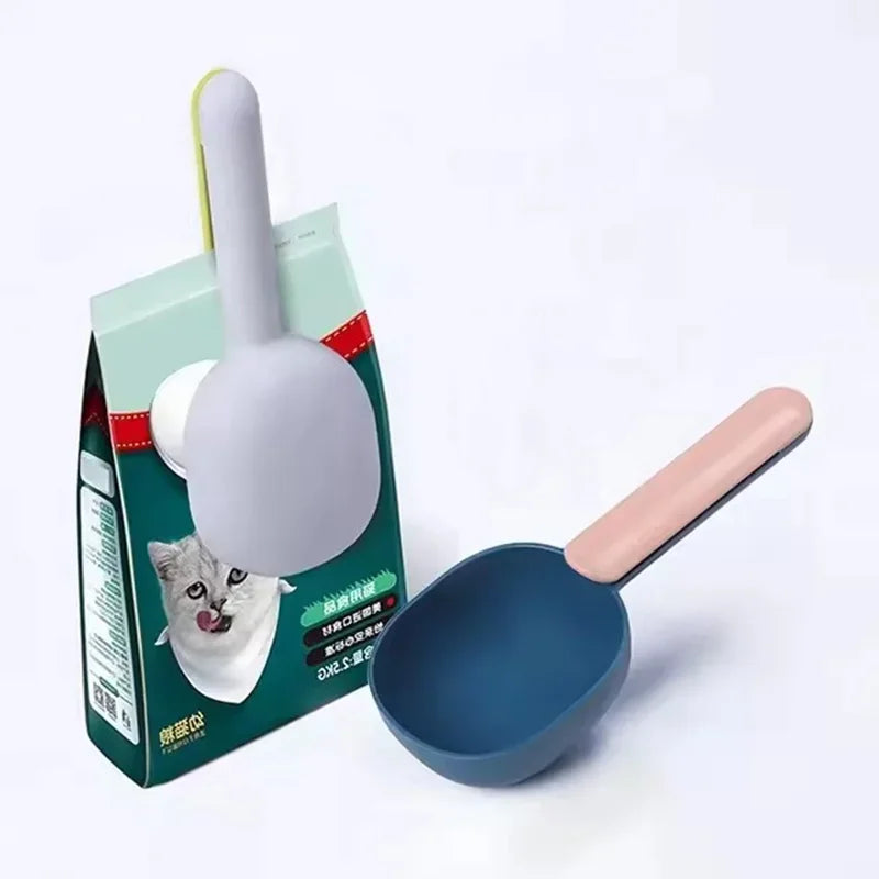 Pet Food Scoop with Bag-Sealing Clip