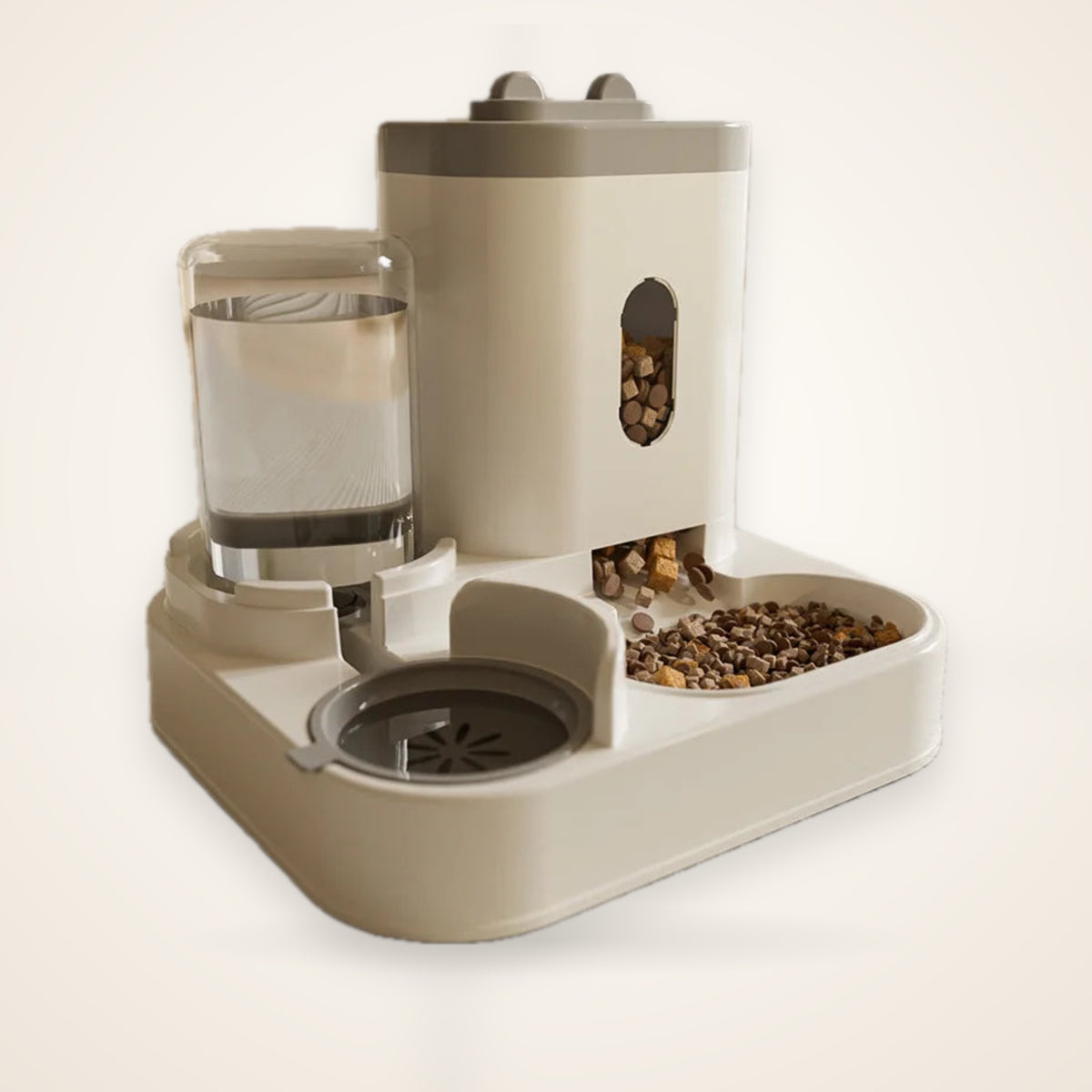 Automatic Pet Feeder, Fountain & Storage Station – studio photo