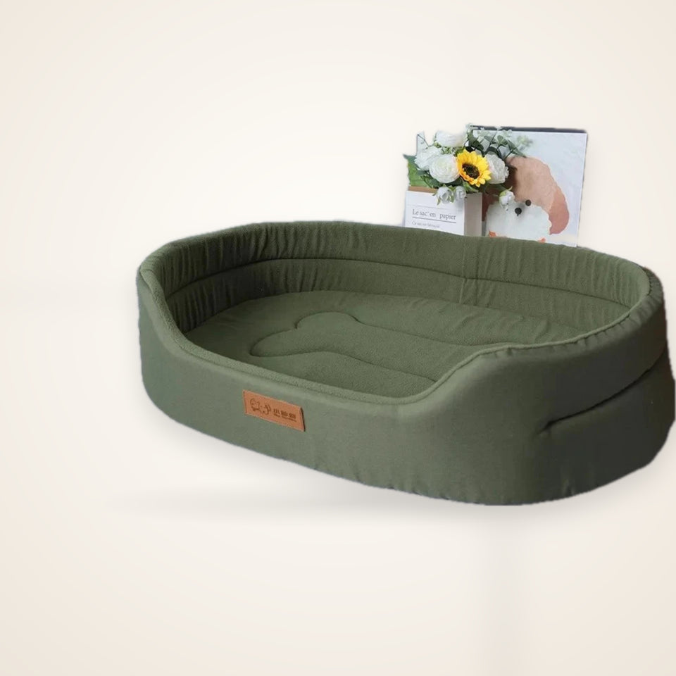 Fluffy Winter Bed & Mat for Dogs and Cats – studio photo