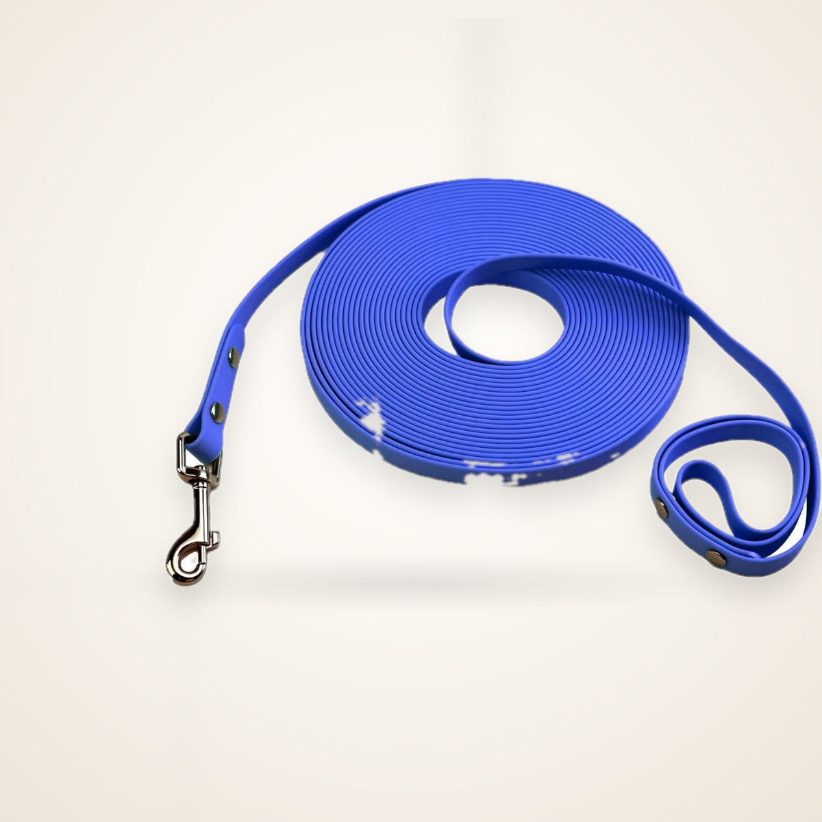 Long Waterproof Dog Training Leash – studio photo
