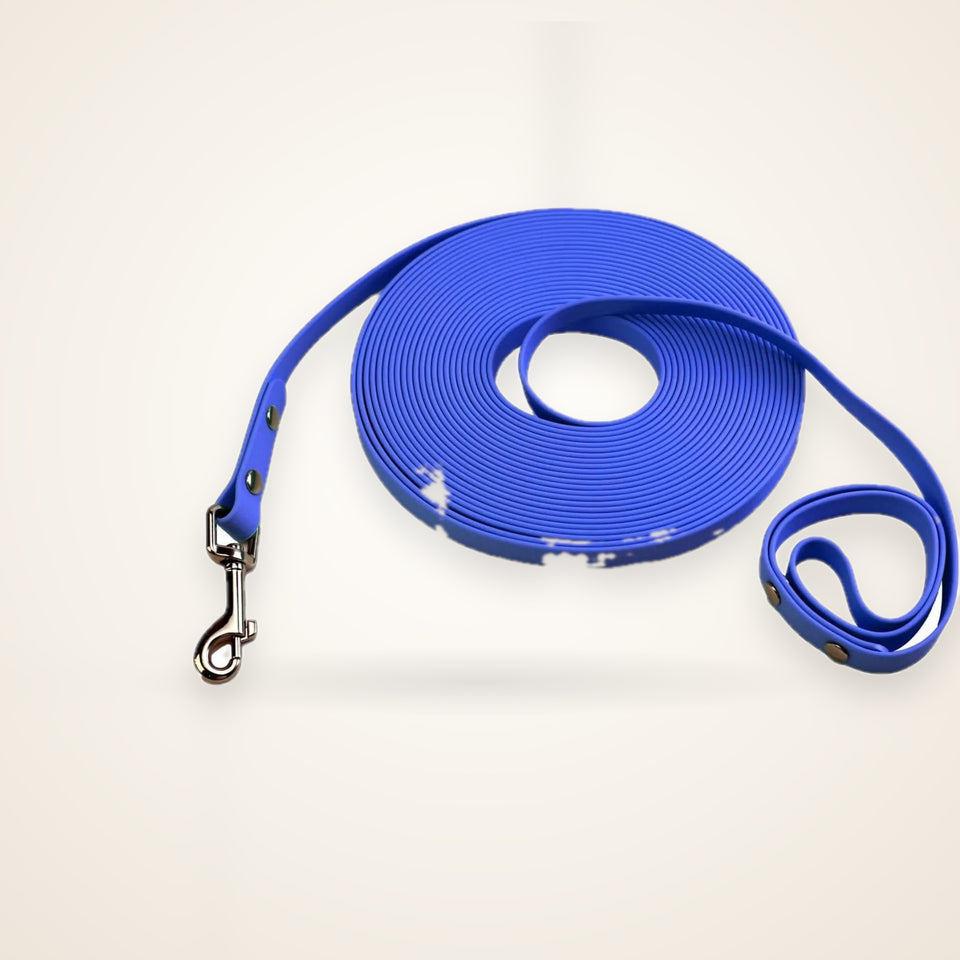 Long Waterproof Dog Training Leash – studio photo